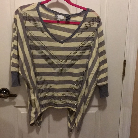 Cream and gray top 3/4 sleeve - Picture 1 of 3